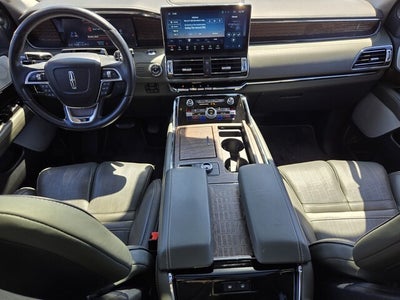 2022 Lincoln Navigator Black Label