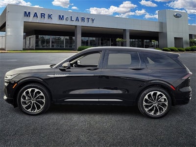 2024 Lincoln Nautilus Reserve