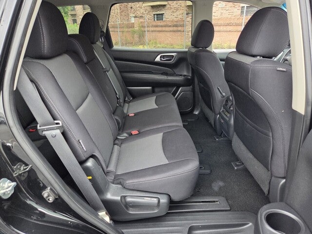2019 Nissan Pathfinder SV