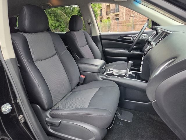 2019 Nissan Pathfinder SV