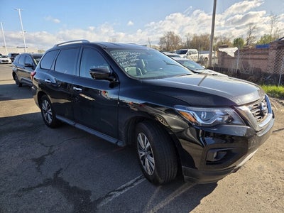 2019 Nissan Pathfinder SL