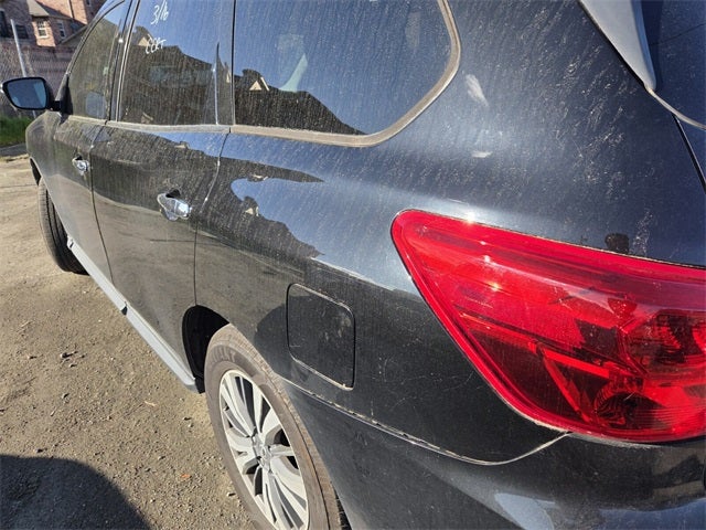 2019 Nissan Pathfinder SL