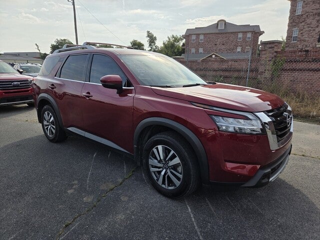 2024 Nissan Pathfinder SL