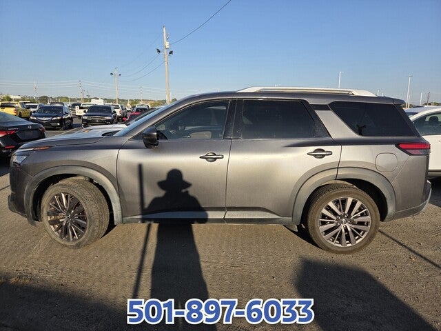 2023 Nissan Pathfinder SL