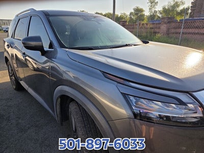2023 Nissan Pathfinder SL