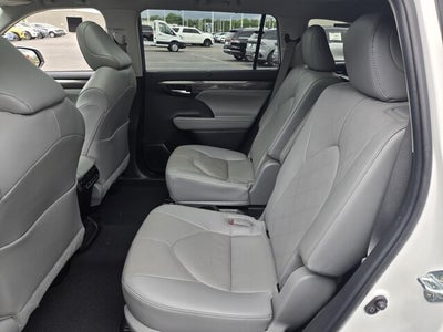 2023 Toyota Highlander Platinum