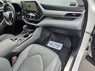 2023 Toyota Highlander Platinum