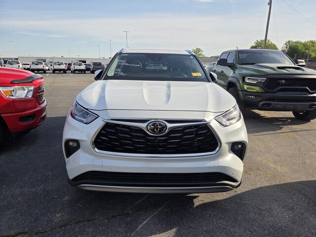 2023 Toyota Highlander Platinum