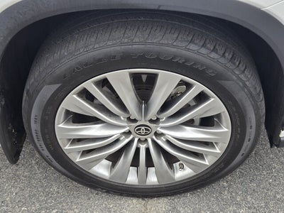 2023 Toyota Highlander Platinum
