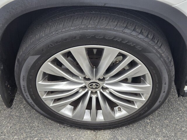 2023 Toyota Highlander Platinum