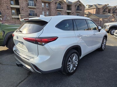 2023 Toyota Highlander Platinum