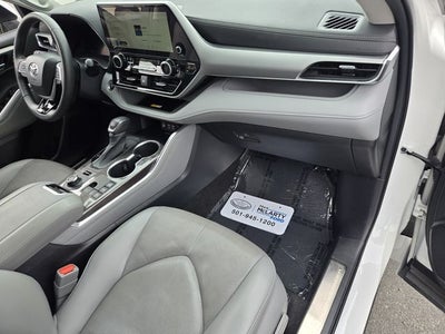 2023 Toyota Highlander Platinum