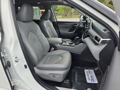 2023 Toyota Highlander Platinum