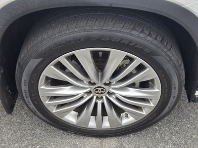 2023 Toyota Highlander Platinum