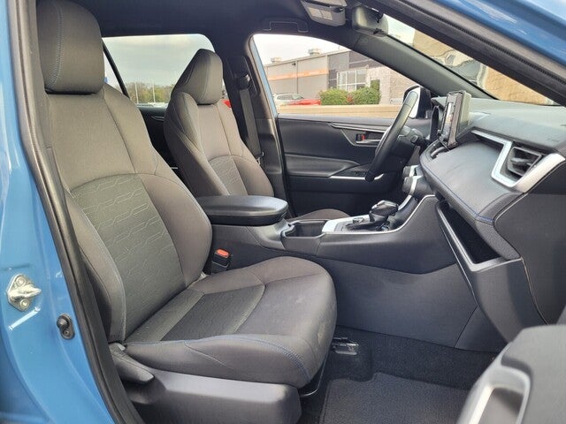 2022 Toyota RAV4 Hybrid SE