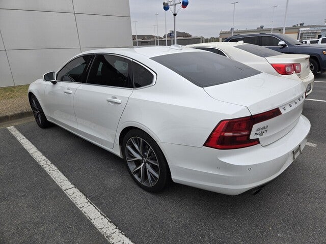 2018 Volvo S90 T5 Momentum