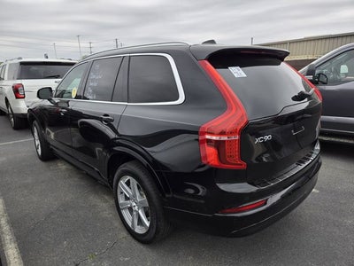 2022 Volvo XC90 T5 Momentum