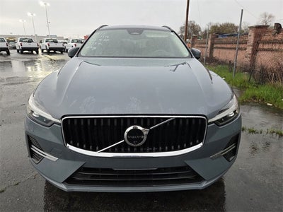 2022 Volvo XC60 B5 Momentum