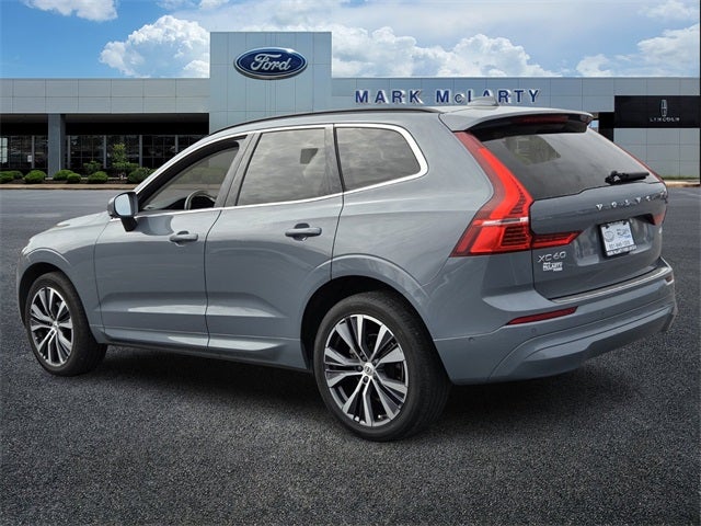 2022 Volvo XC60 B5 Momentum