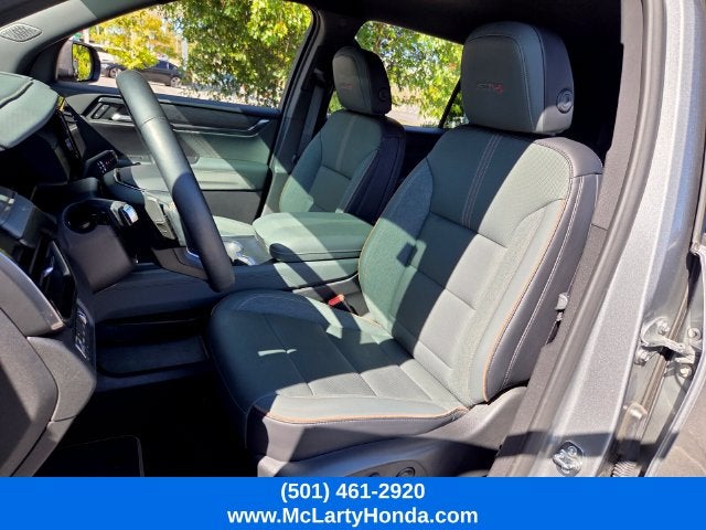 2025 GMC Acadia AT4