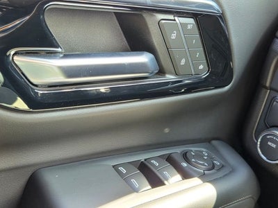 2025 Chevrolet Suburban LT