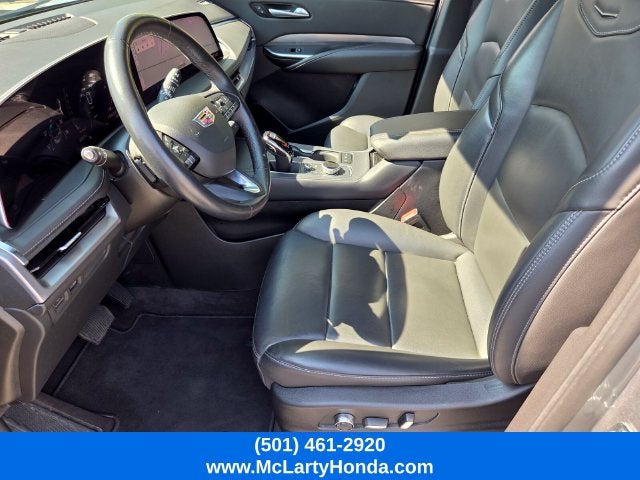 2025 Cadillac XT4 Premium Luxury
