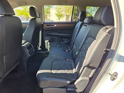 2025 Volkswagen Atlas 2.0T SE w/Technology