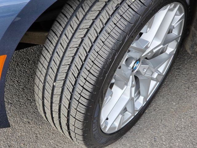 2025 BMW 3 Series 330i