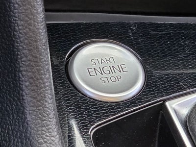 2025 Volkswagen Taos 1.5T SE Black