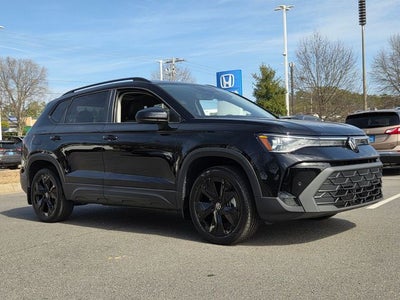 2025 Volkswagen Taos 1.5T SE Black