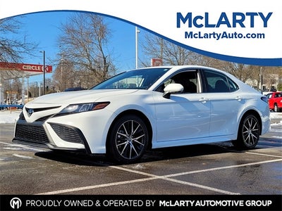 2024 Toyota Camry SE