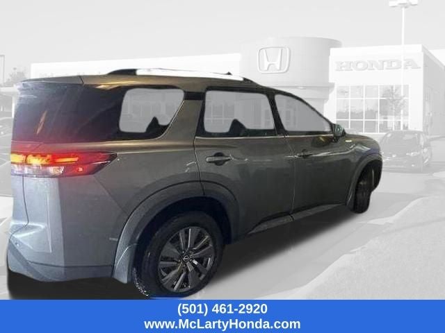 2022 Nissan Pathfinder SV