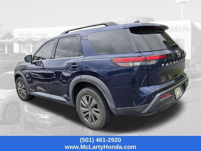 2022 Nissan Pathfinder SV