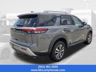 2025 Nissan Pathfinder SL