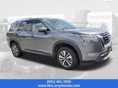 2025 Nissan Pathfinder SL