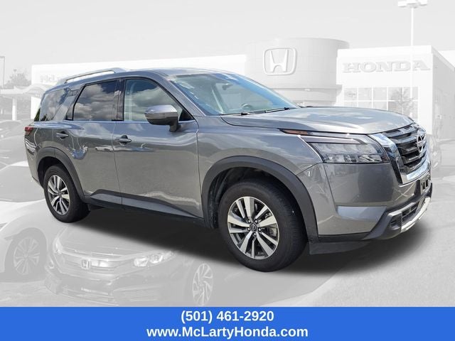 2025 Nissan Pathfinder SL