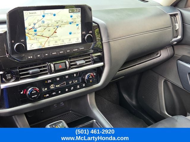 2025 Nissan Pathfinder SL
