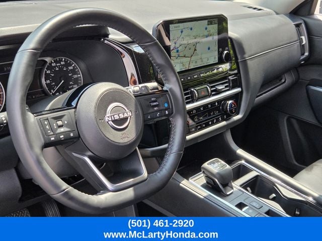 2025 Nissan Pathfinder SL