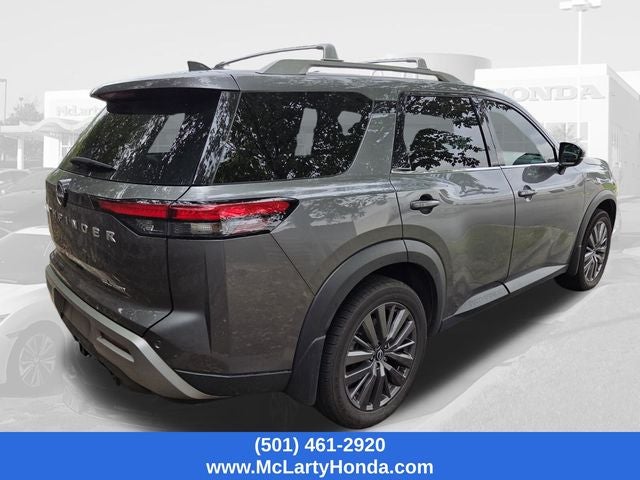 2023 Nissan Pathfinder SL