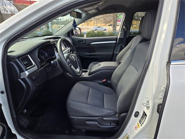 2019 Toyota Highlander LE