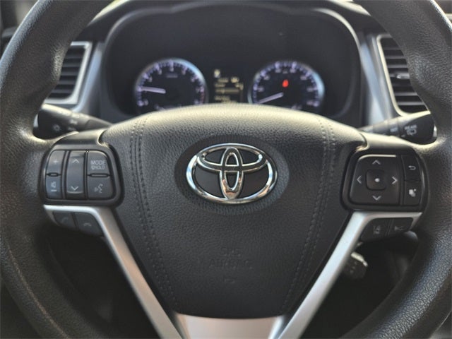 2019 Toyota Highlander LE