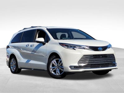 2022 Toyota Sienna Platinum 7 Passenger