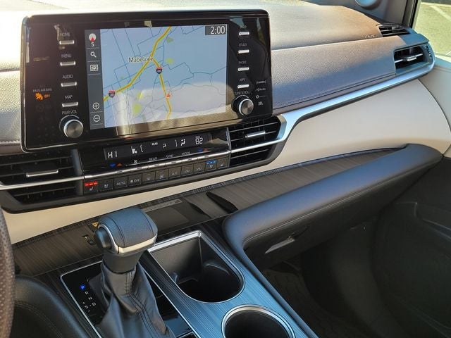 2022 Toyota Sienna Platinum 7 Passenger