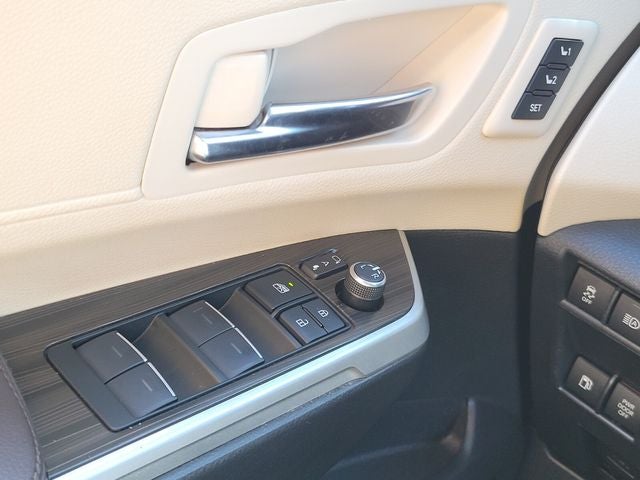 2022 Toyota Sienna Platinum 7 Passenger
