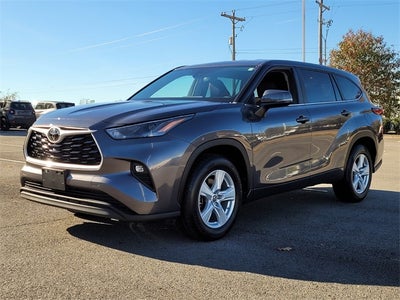 2023 Toyota Highlander LE