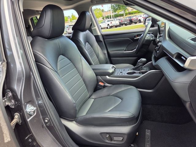 2025 Toyota Highlander XLE