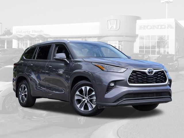 2025 Toyota Highlander XLE