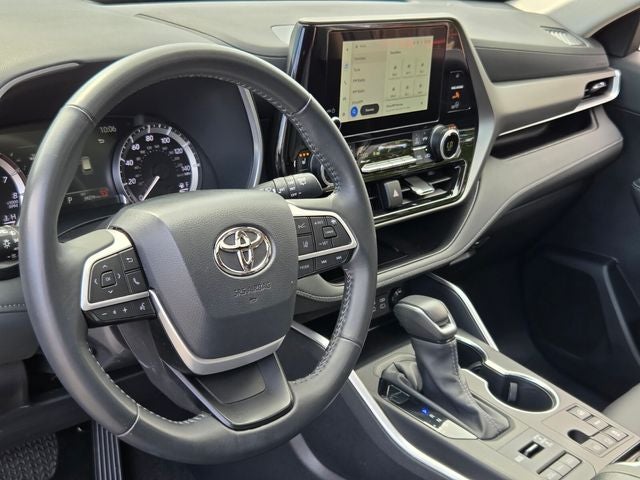 2025 Toyota Highlander XLE