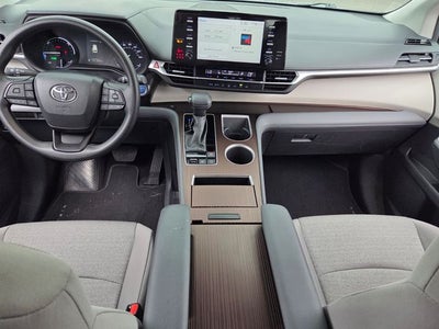 2024 Toyota Sienna LE 8 Passenger