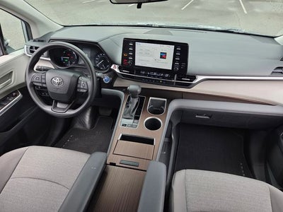 2024 Toyota Sienna LE 8 Passenger